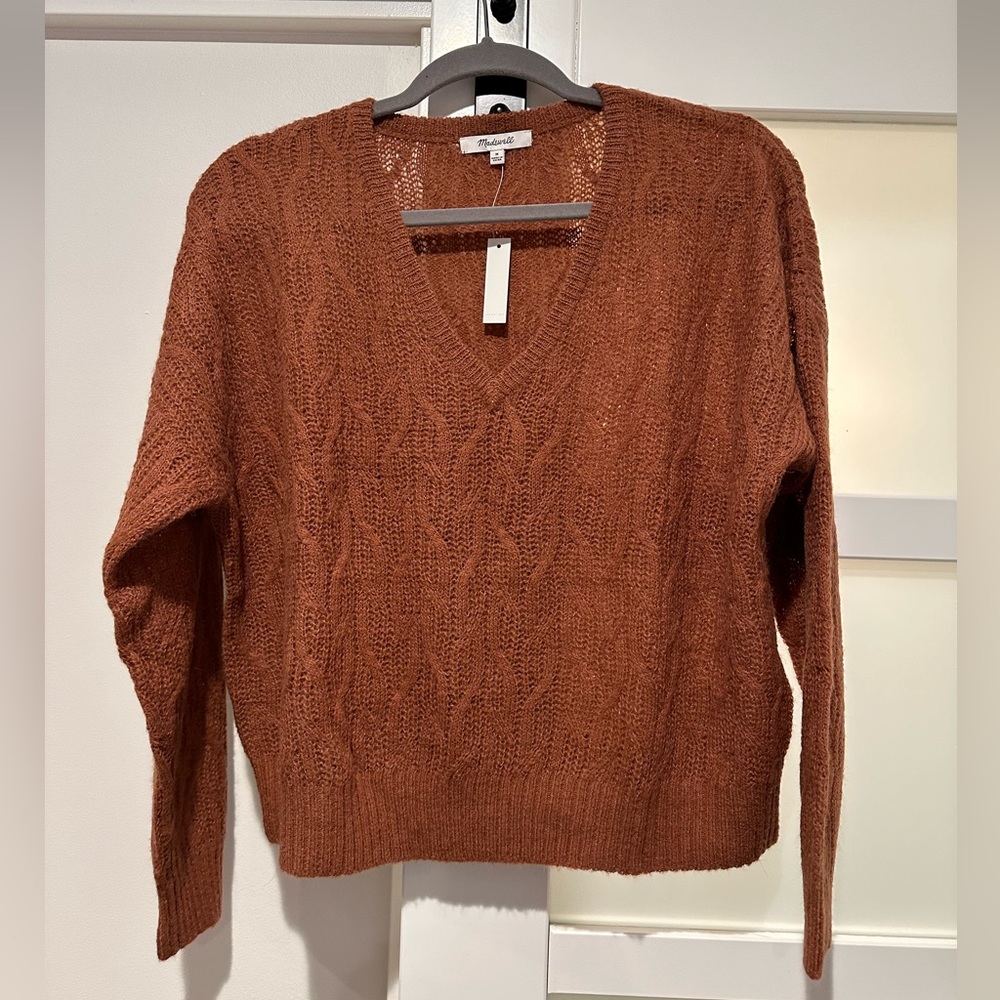 NWT! Madewell sweater. Rust. Size medium. Beautiful knit.